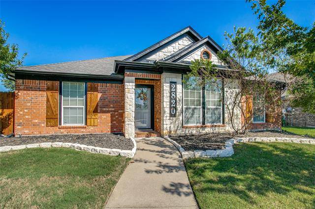 2820 Oak Glen Drive, Grand Prairie, TX 75052