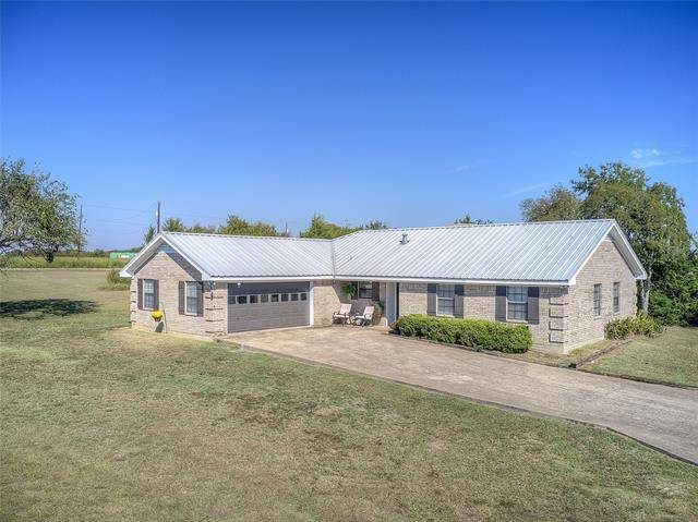 1044 Fm 816, Wolfe City, TX 75496