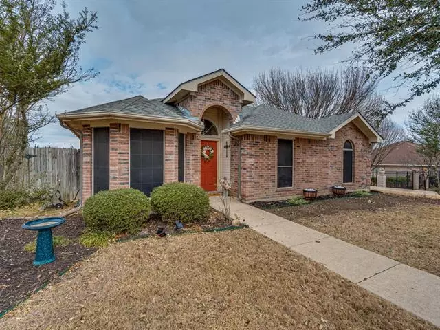 911 High Knoll Drive, Midlothian, TX 76065