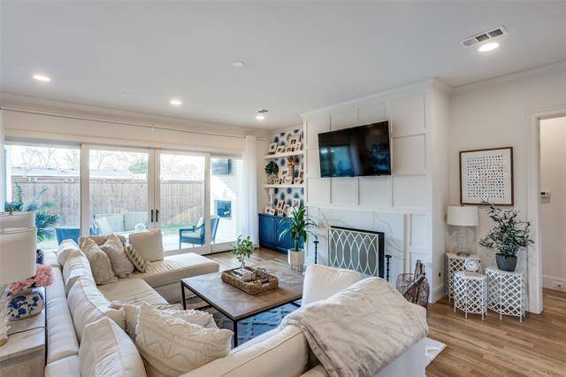 Dallas, TX 75220,3922 Beechwood Lane