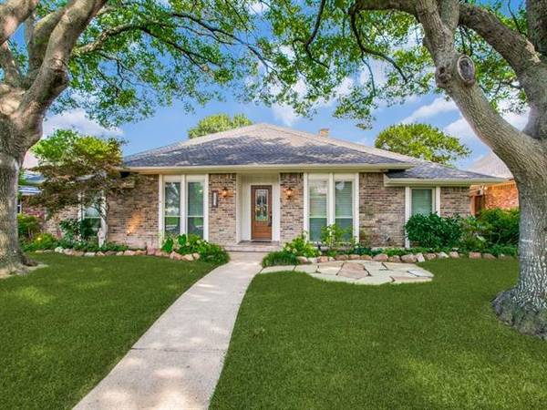 9614 Vista Oaks Drive, Dallas, TX 75243