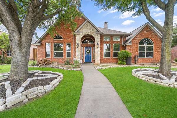 1003 Hunters Creek Drive, Carrollton, TX 75007