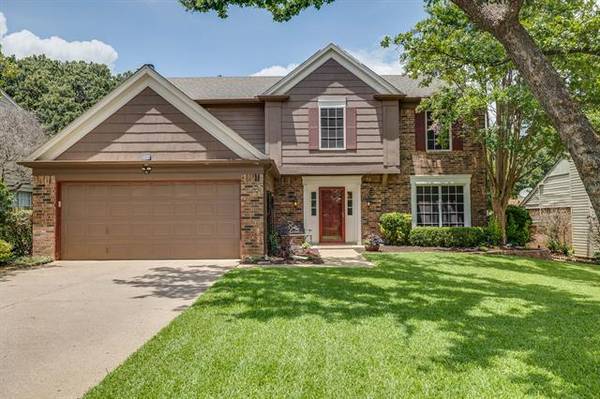 516 Briarcroft Drive, Grapevine, TX 76051