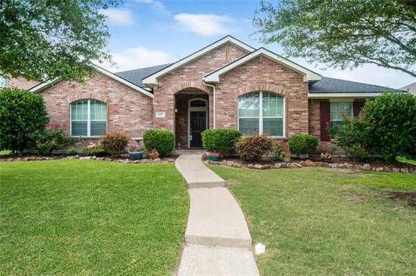 625 Azalea Drive, Glenn Heights, TX 75154