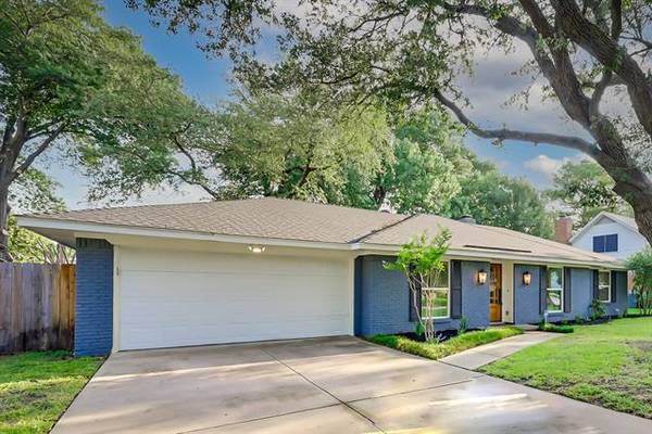 2109 Friar Tuck Drive, Arlington, TX 76013