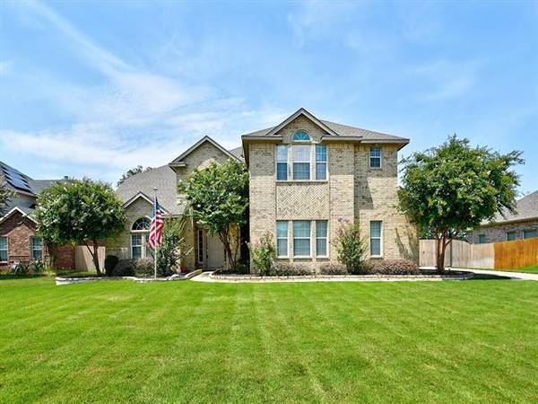 1049 Estates Drive, Kennedale, TX 76060