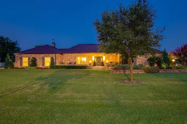 1302 Smirl Drive,  Heath,  TX 75032