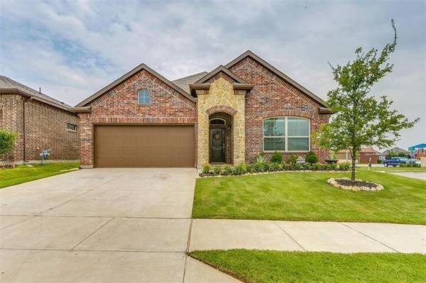 15700 Prairie Grass Lane, Fort Worth, TX 76177