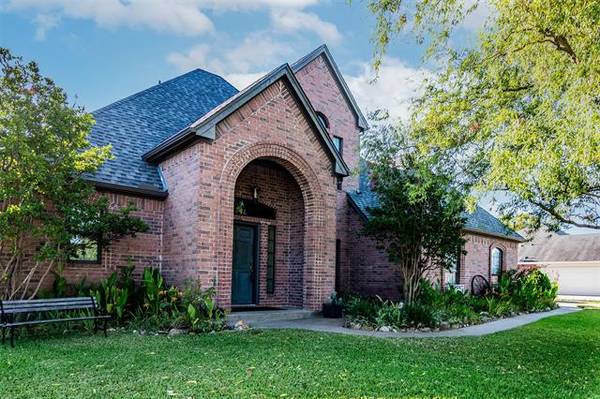 1801 Hickory Drive, Pilot Point, TX 76258