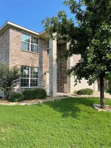 10352 Hidden Ford Drive, Fort Worth, TX 76131