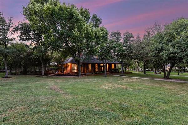 738 Valley View Court, Argyle, TX 76226