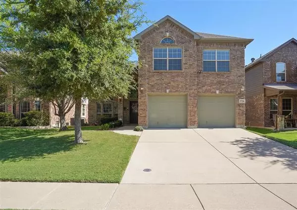 5724 Diamond Valley Drive, Fort Worth, TX 76179