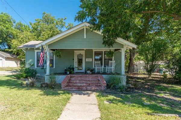 401 Summit Street, Farmersville, TX 75442