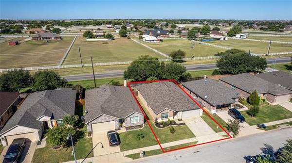 10545 Rising Knoll Lane, Fort Worth, TX 76131