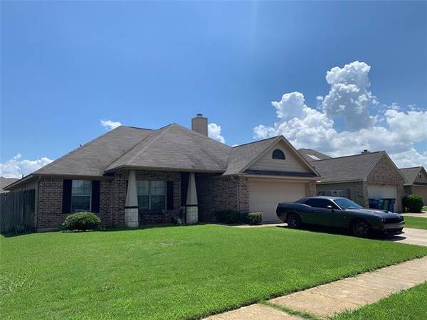 313 Glenview Drive, Aubrey, TX 76227