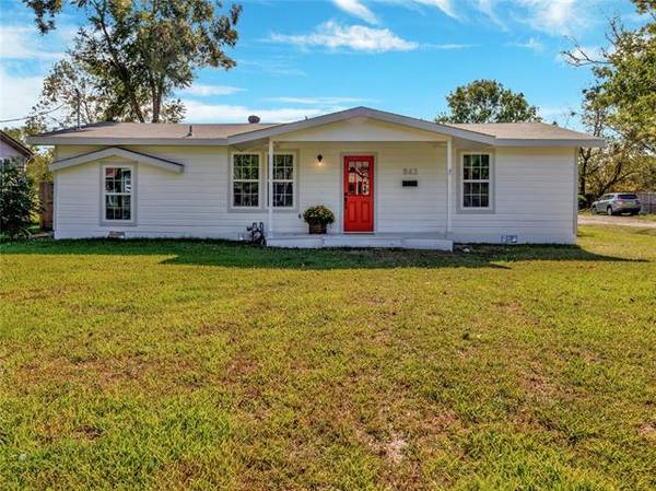 943 Gibbard Avenue, Wills Point, TX 75169