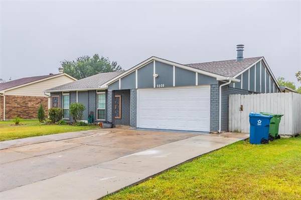 5208 Gibson Drive, The Colony, TX 75056