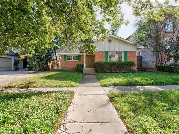 4055 Bunting Avenue, Fort Worth, TX 76107