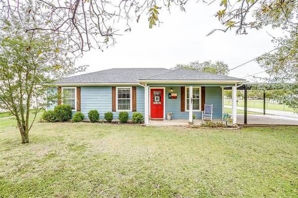 411 Lewis Street, Rio Vista, TX 76093