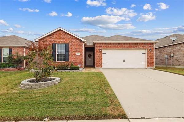 2317 Lohani Lane, Fort Worth, TX 76131