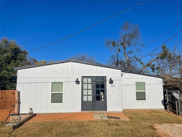 205 E Graham Street, Godley, TX 76044