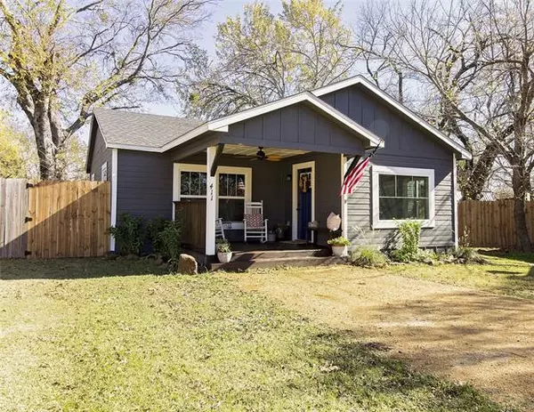 411 Dewitt Street, Collinsville, TX 76233