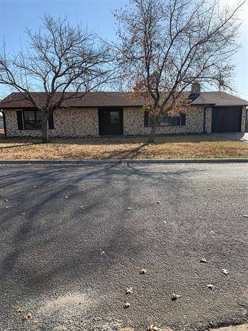 119 Dennis Street, Jacksboro, TX 76458