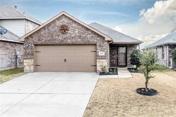 5432 Grenada Drive, Fort Worth, TX 76119