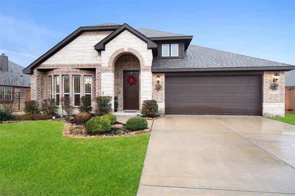 1325 Greenrock Court, Midlothian, TX 76065