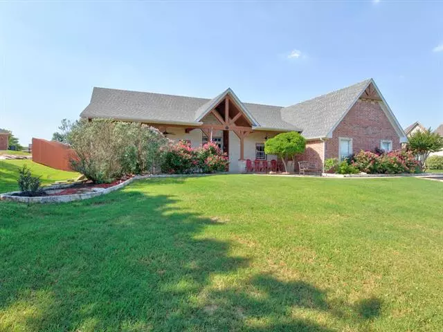 2210 Tanton Sound Court, Granbury, TX 76049