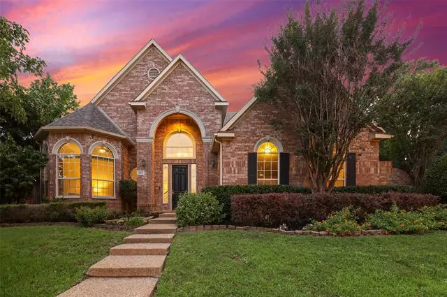 402 Oxford Court, Southlake, TX 76092