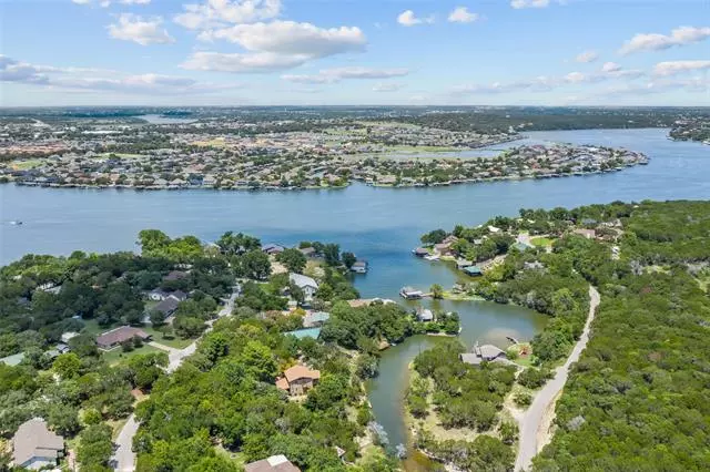 800 Rock Harbor Drive, Granbury, TX 76048