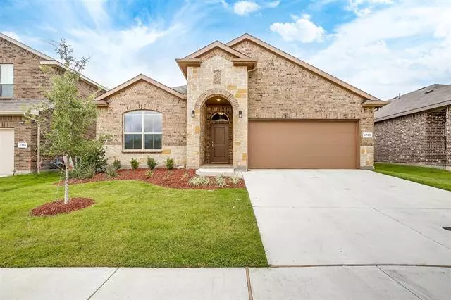 4705 Prairie Creek Trail, Fort Worth, TX 76179