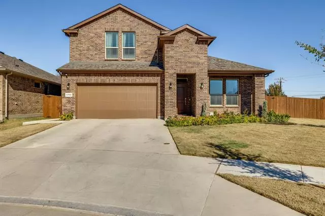 4700 Bronzeleaf Lane, Fort Worth, TX 76179