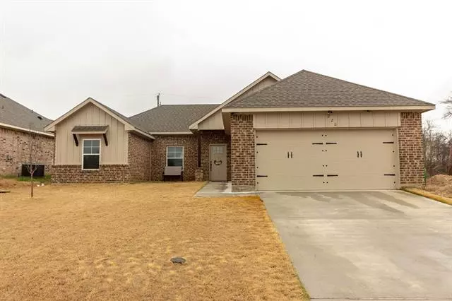 220 Skiff Drive, Gun Barrel City, TX 75156