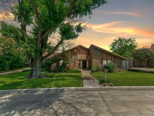 Grand Prairie, TX 75050,2310 Greenbriar Court