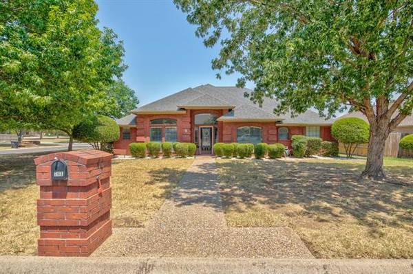 701 Quail Walk, Cleburne, TX 76033