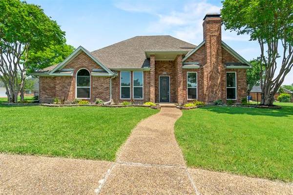 8405 Portsmouth Drive, Rowlett, TX 75088