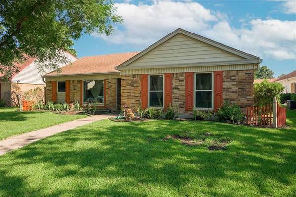 1121 Sicily Drive, Garland, TX 75040