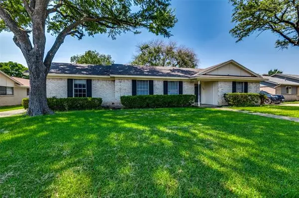 3136 Palmdale Circle, Farmers Branch, TX 75234