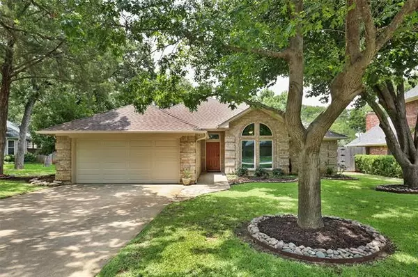 Burleson, TX 76028,1017 Glen Oak Drive