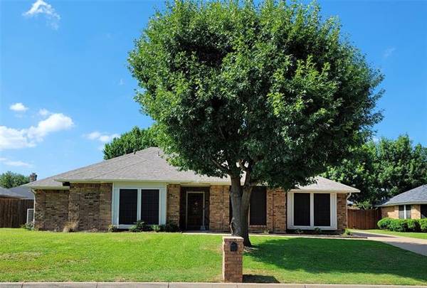 6625 Pleasant Ridge Drive, North Richland Hills, TX 76180