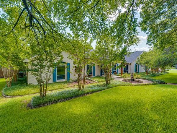 1206 Green Valley Lane, Duncanville, TX 75137