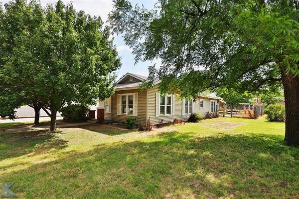 232 Callowhill Street, Baird, TX 79504