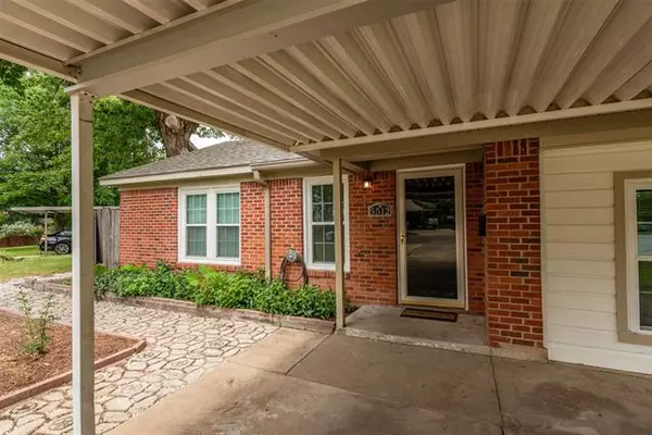 River Oaks, TX 76114,5512 Gilbow Avenue