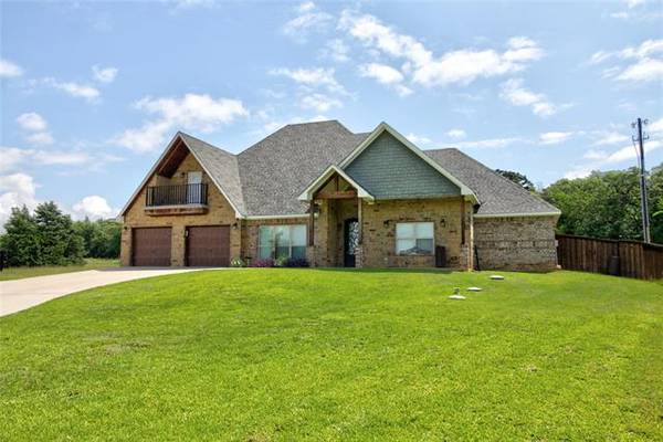 104 Shoshone Cove, Lake Kiowa, TX 76240