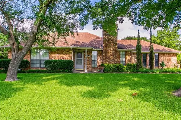 207 Prairie View Lane, Red Oak, TX 75154