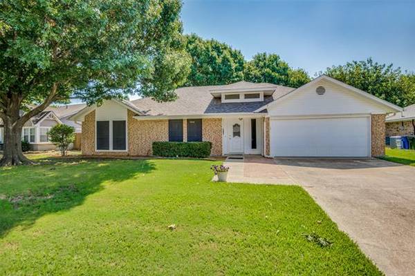 2013 Mayfield Circle, Corinth, TX 76208