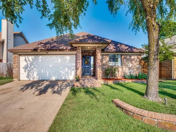 5708 Spyglass Hill Drive, Arlington, TX 76018