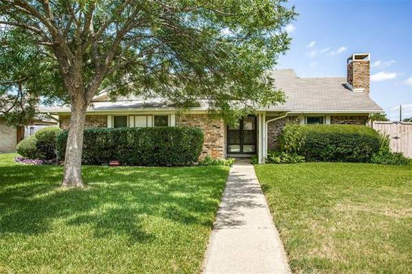 2119 Oak Brook Drive, Richardson, TX 75081